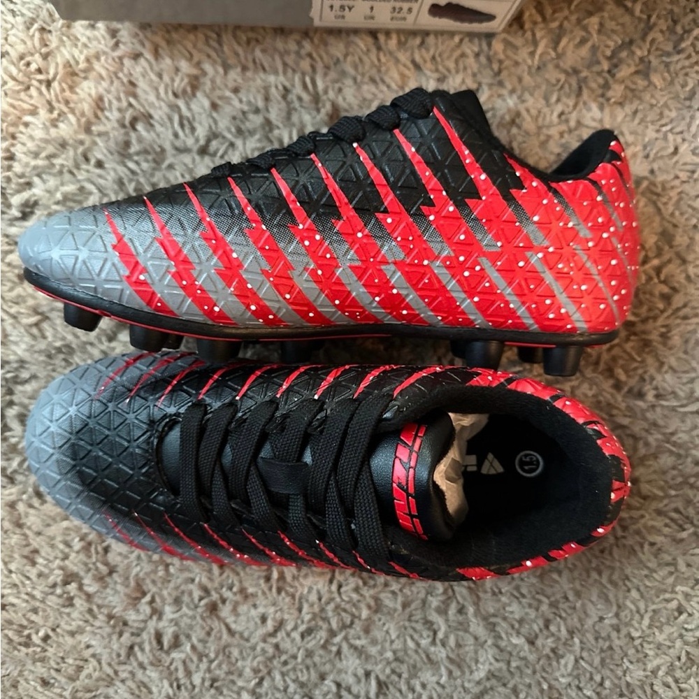 Vizari Bolt 1.5Y boys soccer cleats